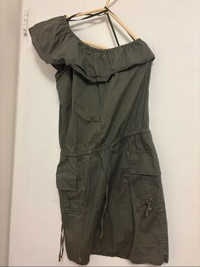 Jolie One-Shoulder Cargo Dress in Olive Green